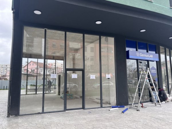 Tirane, shitet ambjent biznesi Kati 0, 75 m² 450.000 Euro