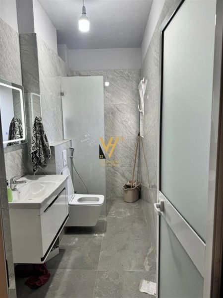 JEPET APARTAMENT 2+1+BLK ME QERA TE RRUGA JORDAN MISJA 450 EURO