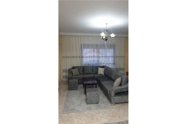 Tirane, jepet me qera apartament 2+1+BLK Kati 3, 94 m² 550 Euro