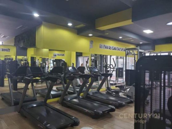 Tirane, shitet ambjent biznesi Kati 2, 188 m² 470.000 Euro (Rruga e Elbasanit)