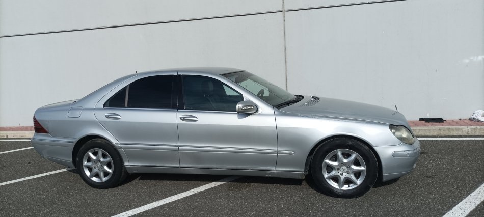 Tirane, shitet makine Mercedes S-Class  Regjina Viti 2001, 4000 Euro