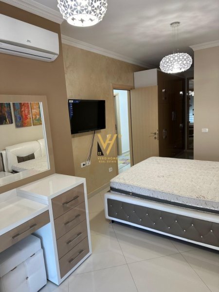 JEPET APARTAMENT DUPLEX 3+1+POST PARKIMI ME QERA TE REZIDENCA KODRA E DIELLIT 1 ,1500 EURO