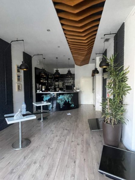 Shqiperi, shes lokal Kati 0, 61 m² 170.000 Euro (Bajram Curri)