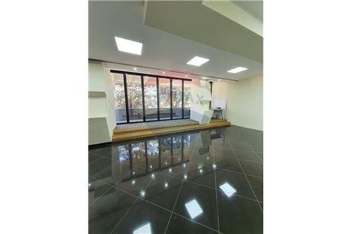 Tirane, shitet ambjent biznesi Kati 1, 117 m² 130.000 Euro (Don Bosko)