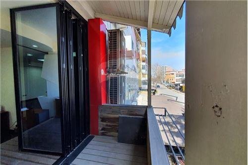 Tirane, shitet ambjent biznesi Kati 1, 117 m² 130.000 Euro (Don Bosko)