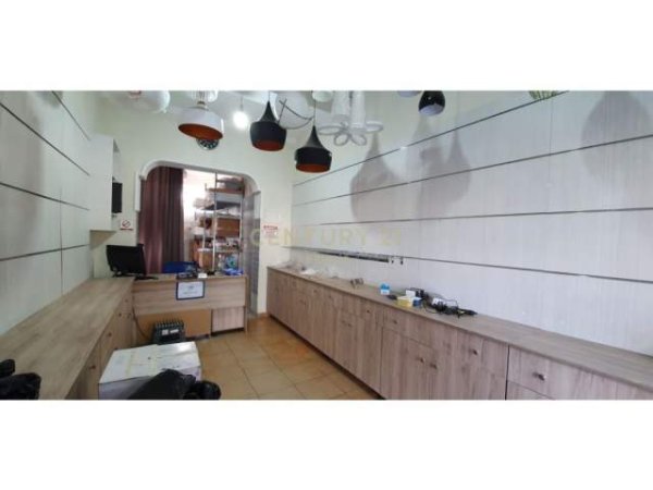 Tirane, shitet dyqan Kati 0, 29 m² 50.000 Euro (Misto Mane)