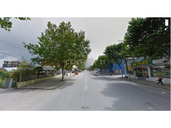 Tirane, shitet dyqan Kati 0, 29 m² 50.000 Euro (Misto Mane)