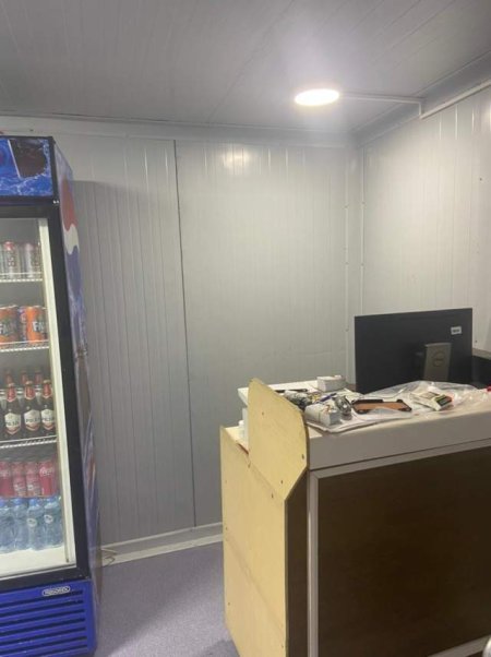 Tirane, shitet kontenier 3600 Euro