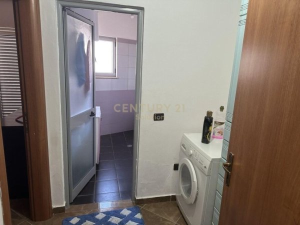 Shitet apartament 1+1+ Verande prane 2 Palmave, Astir -97.0000 Euro!!