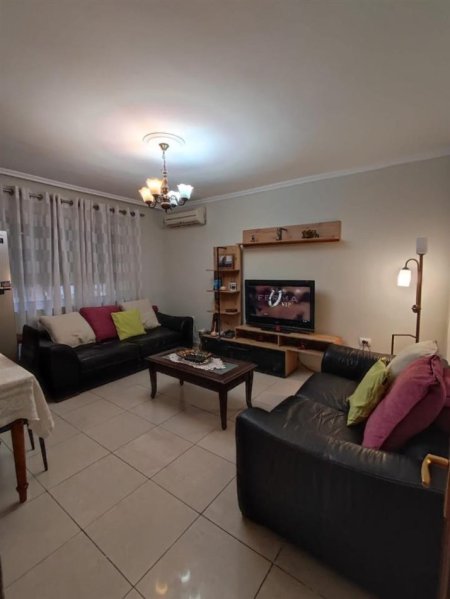 Apartament Me Qera 1+1 Tek Myslym Shyri (ID B211219) Tirane