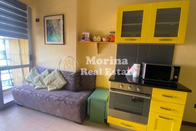 Apartament 2+1, Me Qera, Pazari I Ri , 800 Euro/Muaj