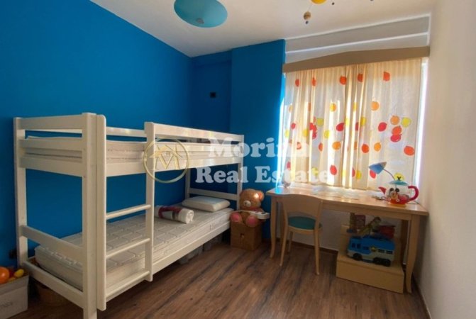 Apartament 2+1, Me Qera, Pazari I Ri , 800 Euro/Muaj