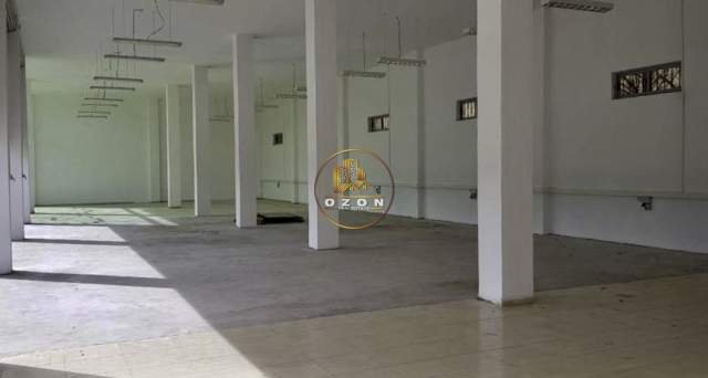 Tirane, shitet ambjent biznesi Kati 0, 444 m² 520.000 Euro (Autostrada Tirane-Durres)