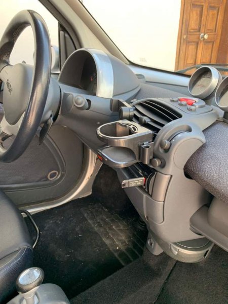 Tirane, shitet makine smart For two Viti 2005, 2.200 Euro