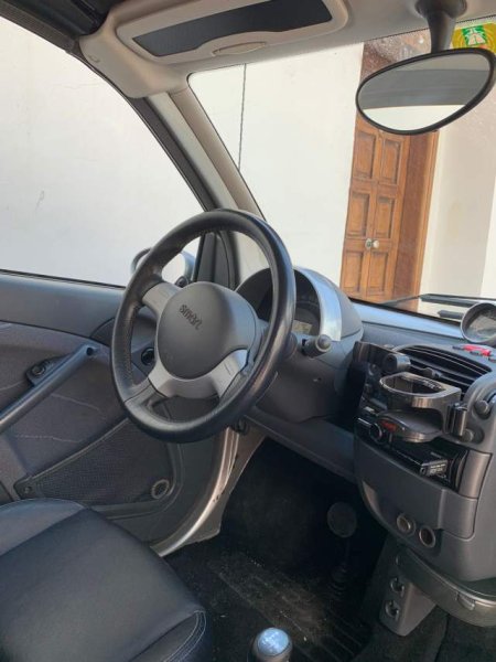 Tirane, shitet makine smart For two Viti 2005, 2.200 Euro