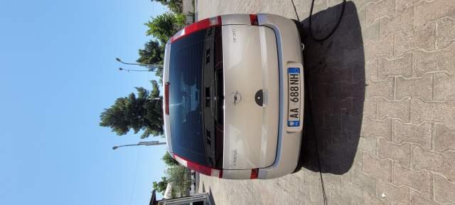 Durres, shes makine Opel Meriva Viti 2004, 2.300 Euro