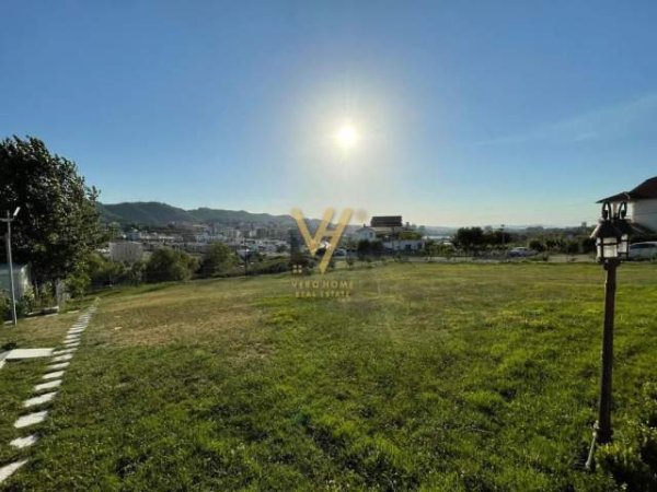 Tirane, shes truall 4.000 m² 1.300.000 Euro (RRUGA HIQMET BUZI)