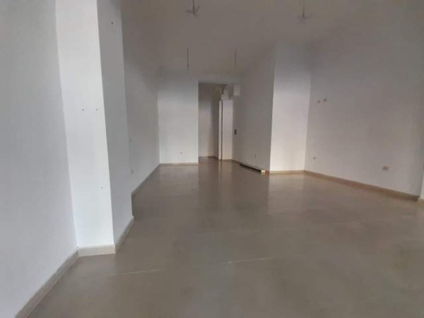 Tirane, shitet dyqan Kati 0, 63 m² 85.000 Euro (Astir)