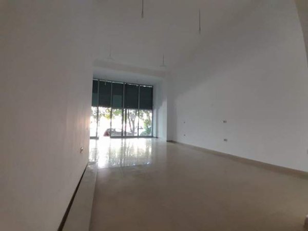 Tirane, shitet dyqan Kati 0, 63 m² 85.000 Euro (Astir)