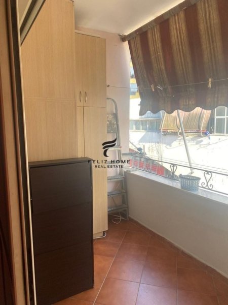 SHITET APARTAMENT,ISH PARKU AUTOBUZAVE,166.000 EURO.