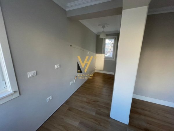 JEPET APARTAMENT 2+1+BLK ME QERA NE BLLOK 1.000 EURO