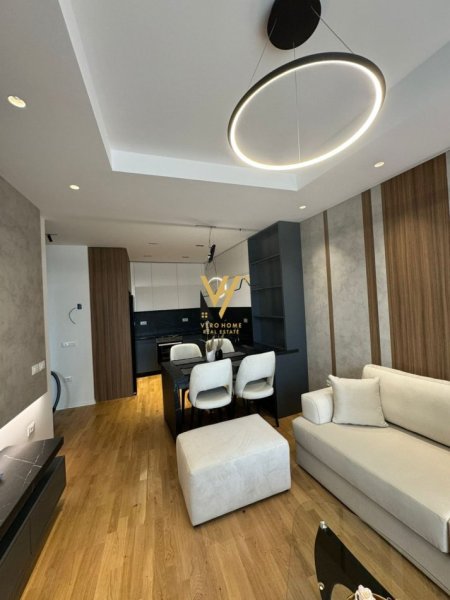 JEPET APARTAMENT 3+1+2 ME QERA TEK KOMPLEKSI LAKEVIEW 1.800 EURO
