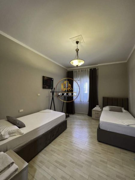 Tirane, jepet me qera apartament 3+1+BLK Kati 9, 164 m² 1.200 Euro (Rruga e Barrikadave)