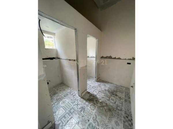 Tirane, shitet ambjent biznesi Kati 0, 111 m² 128.000 Euro
