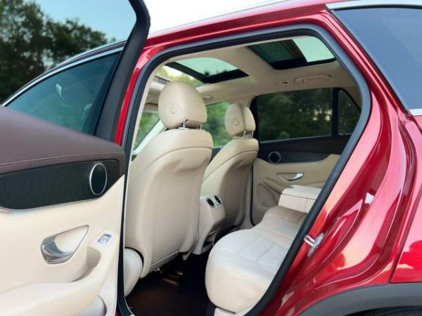 shes Mercedes-Benz MERCEDES GLC 220 (NAFTE) - PANORAMA Viti 2019,