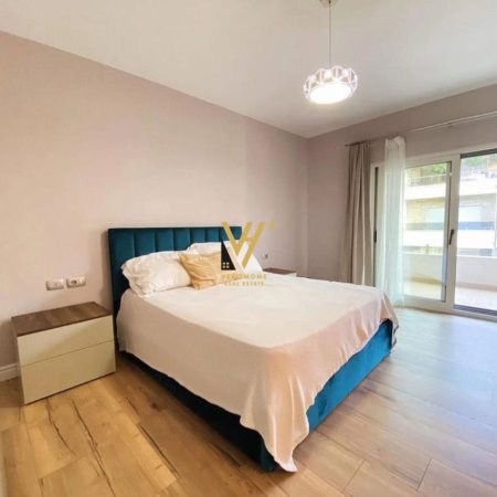 JEPET VILE DY KATESHE ME QERA TEK LIQENI I THATE 1.750 EURO