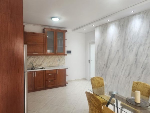 Apartament Ne Shitje 2+1 Tek Kodra E Diellit (ID B120451) Tirane