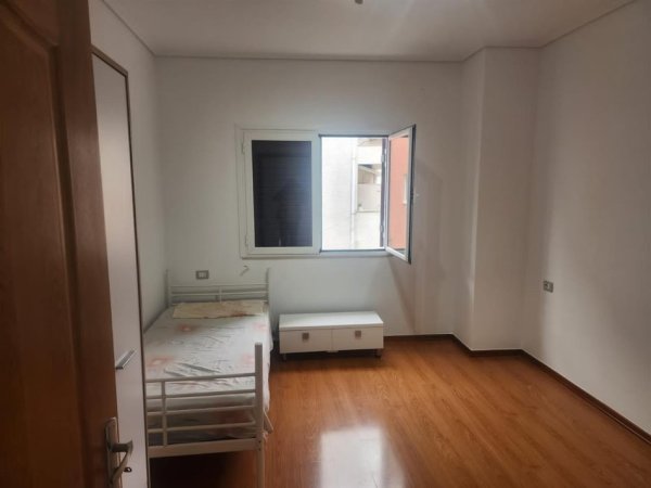 Apartament Ne Shitje 2+1 Tek Kodra E Diellit (ID B120451) Tirane