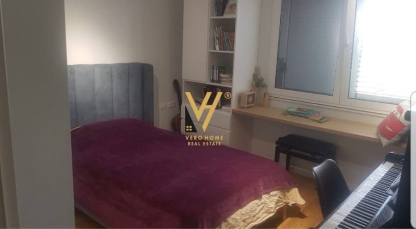 JEPET APARTAMENT 3+1+2 BLK ME QERA TE KOPSHTI BOTANIK 850 EURO