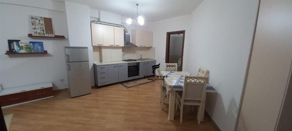 SHITET APARTAMENT,ASTIR,94.000 EURO.