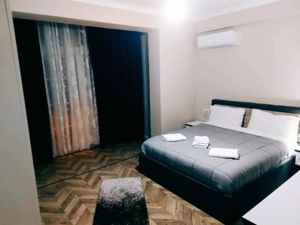 JEPET APARTAMENT ME QERA LIQENI I THATE 2+1+2 + POST PARKIMI  900 EURO