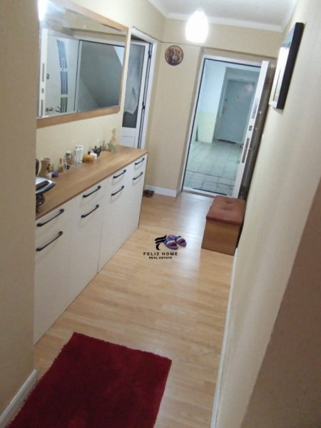 SHITET APARTAMENT,MATERNITETI I RI,75.000 EURO.