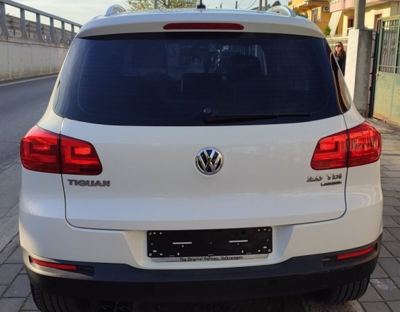 W Tiguan viti 2014 full option, automat, 2.0 TDI 4 Motion, navi, 12700 €