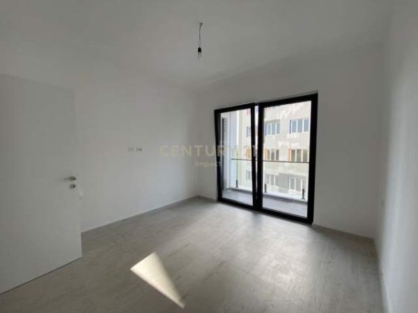 Tirane, jepet me qera apartament 1+1 Kati 3, 75 m² 370 Euro (Rruga e Dibres)
