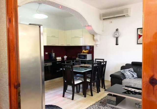 Shkoder, jepet me qera Vile 480 m² 1.500 Euro