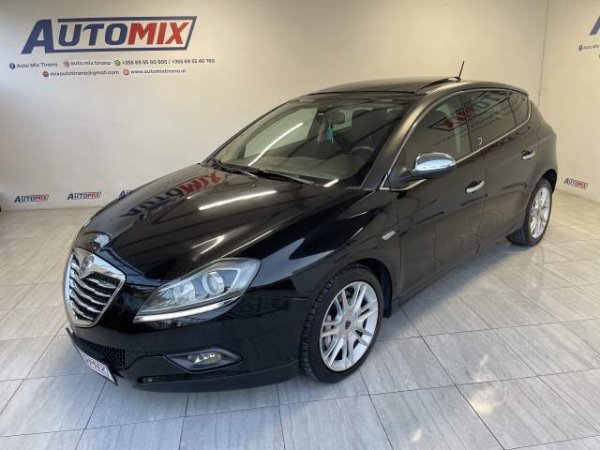 Tirane, shes makine Lancia delta Viti 2010, 5.400 Euro