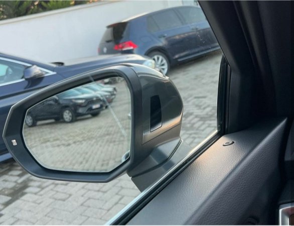 OKAZION - Shitet AUDI Q3 2022 S-Line, Automatike, Full Option, 15,000KM, 33,500 Euro