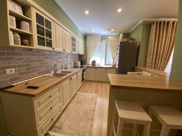Apartament 2+1 në shitje Porcelani 195.000 euro