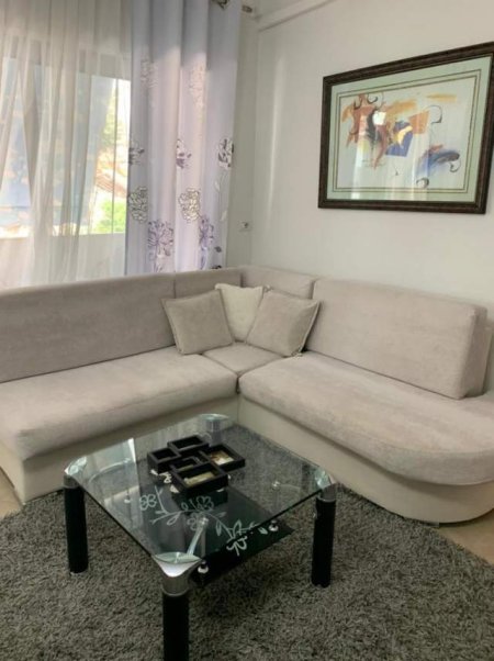 Shqiperi, jepet me qera apartament 850 Euro
