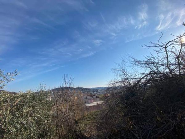 Tirane, shitet 600 m² 150.000 Euro