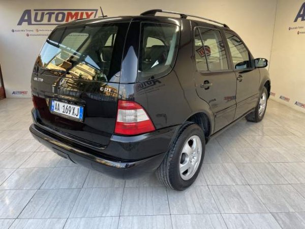 Tirane, shes xhip Mercedes-Benz ML270 Viti 2000, 2.800 Euro