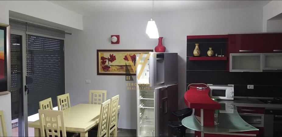 JEPET APARTAMENT 3+1+2 ME QERA TE KOMPLEKSI HALILI , SELVIA 750 EURO