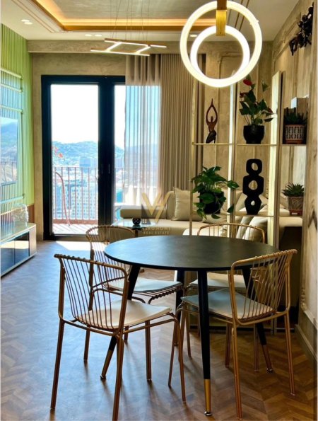 JEPET APARTAMENT 1+1+BLK ME QERA TE KOMPLEKSI GARDEN BUILDING , RRUGA E KAVAJES 1.100 EURO