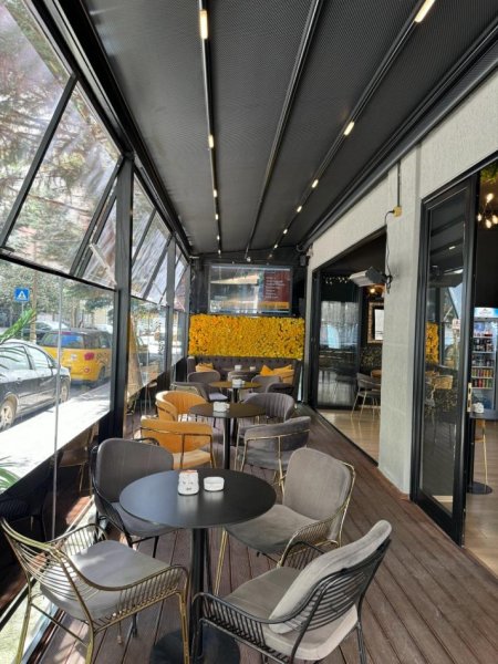 Shitet Lokal,Yzberisht, Tirane