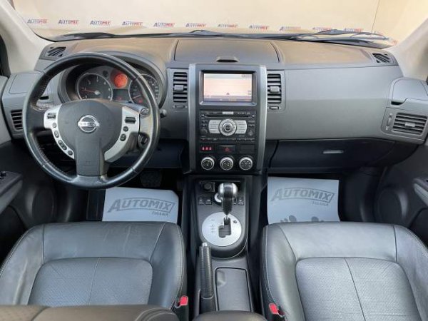 Tirane, shes makine Nissan x-trail Viti 2007, 7.600 Euro
