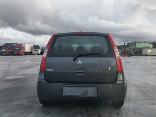 Fier, shes makine Mitsubishi Colt Viti 2006